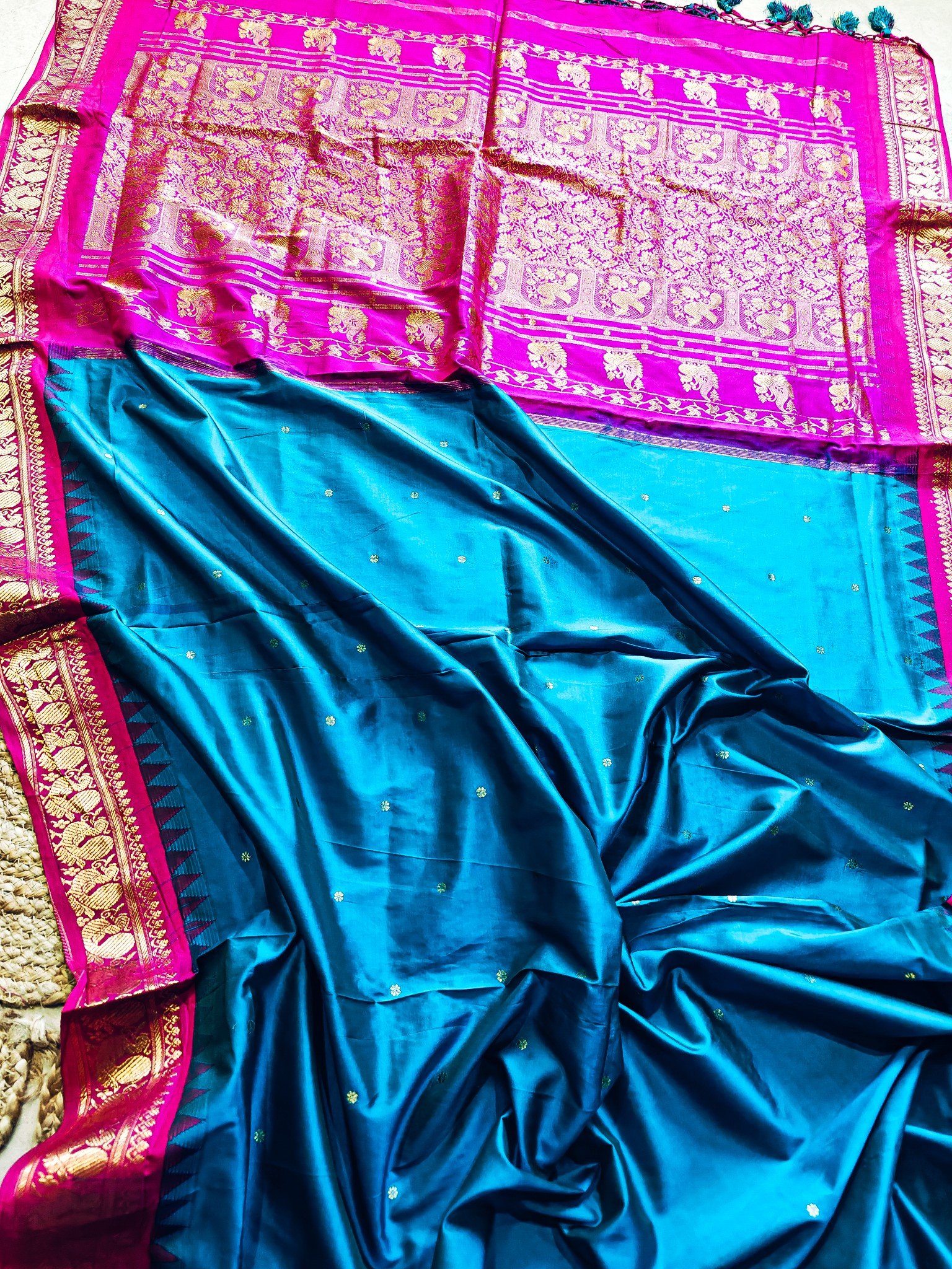 100% authentic silk electric blue kanjivaram 100% authentic silk electric blue kanjivaram