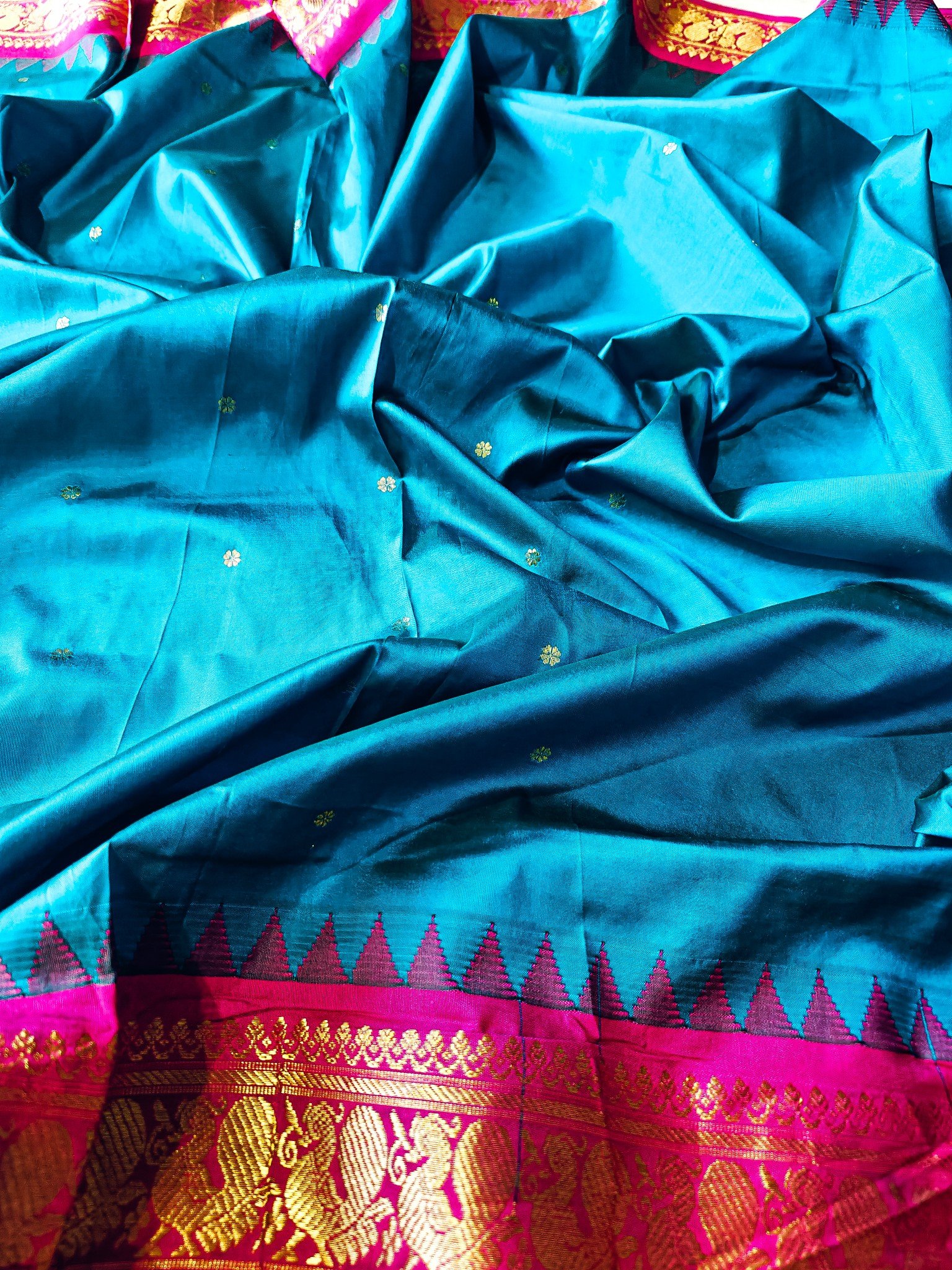 100% authentic silk electric blue kanjivaram 100% authentic silk electric blue kanjivaram