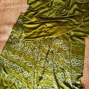 handloom gajji silk bandhani in mehendi green