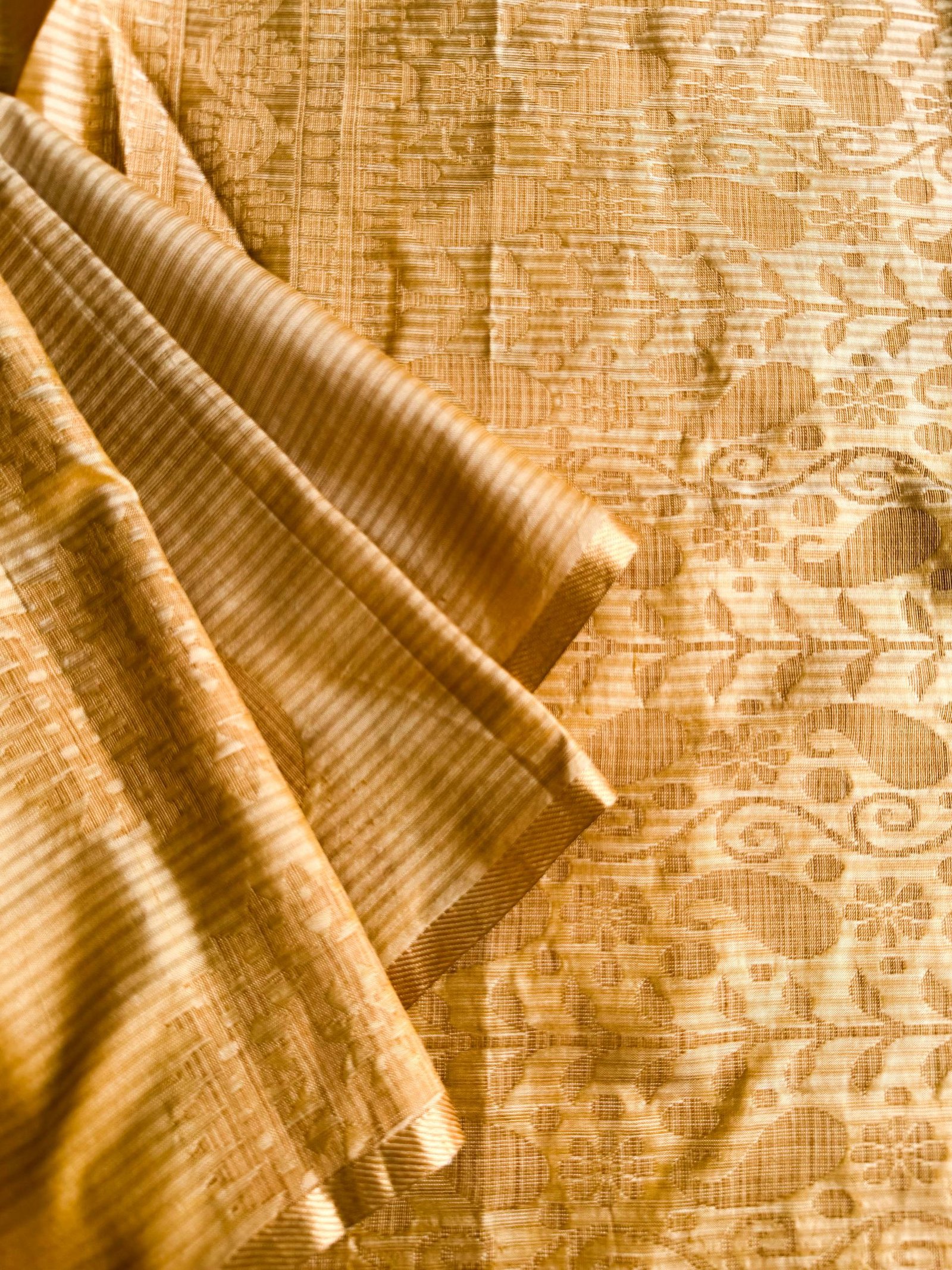 golden kora silk banarasi with sun motifs golden kora silk banarasi with sun motifs